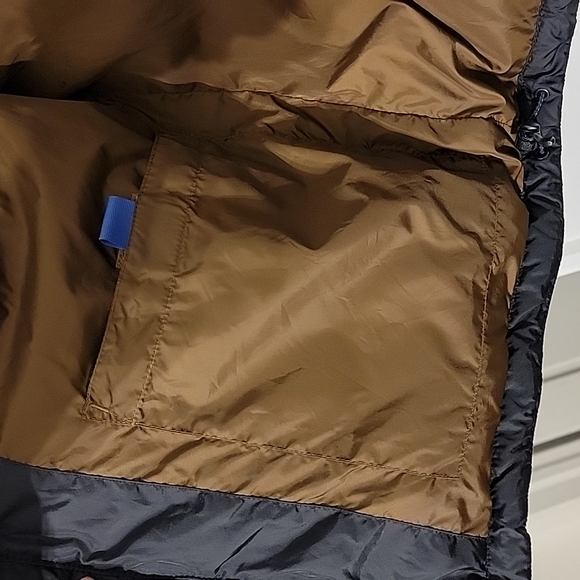 Like new Lands End Goosedown Winter vest W/large pockets for all your gear! - Picture 8 of 10